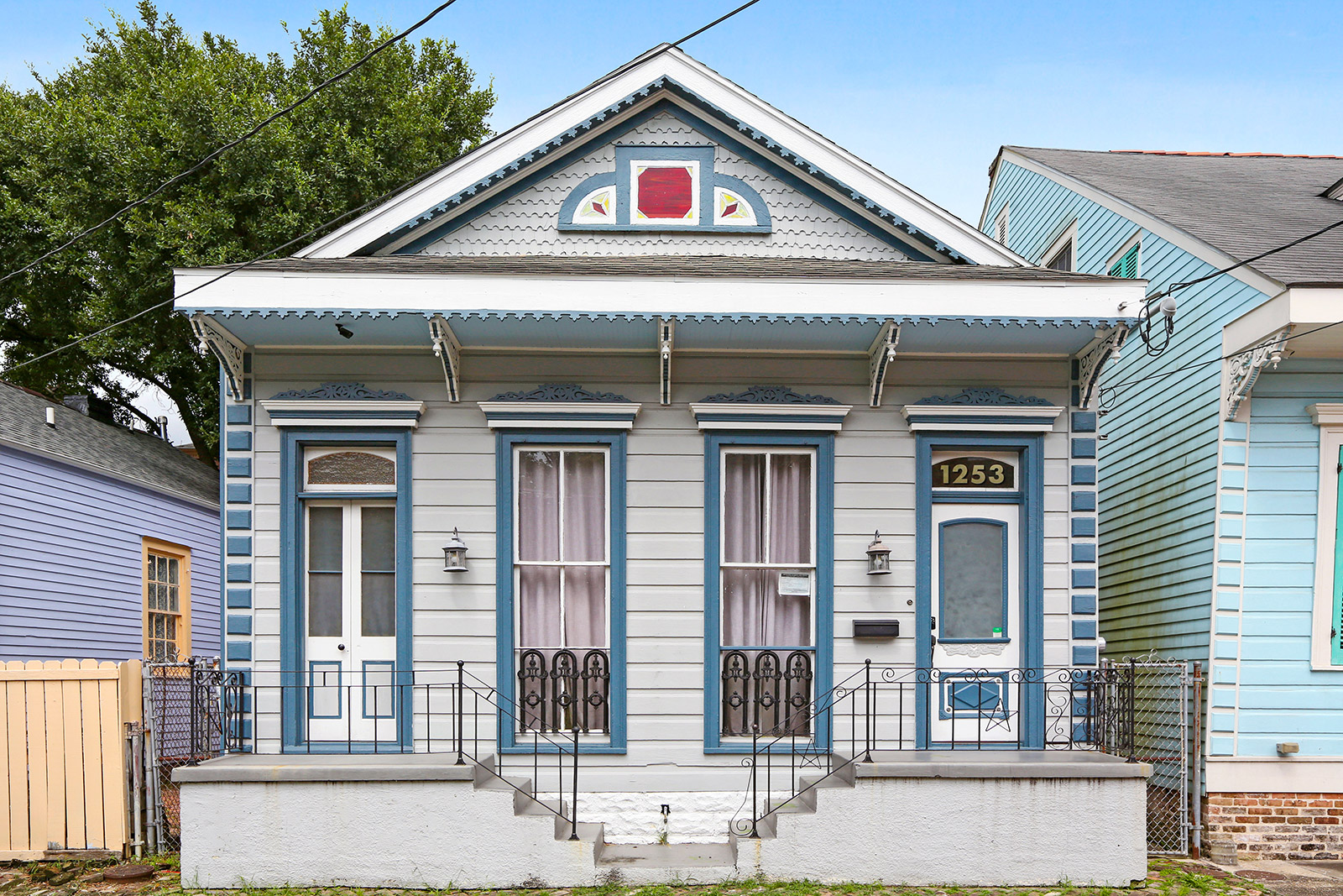 639 Dauphine Street sold by Patrick Knudsen